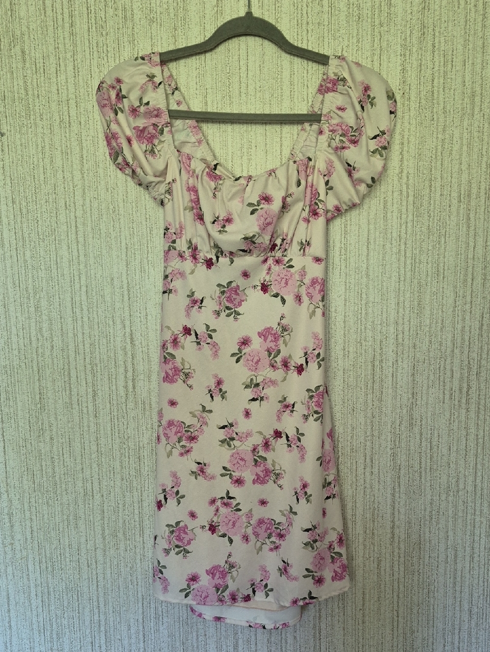 Altar'd State Size Small Pink And White Floral Dress Ties In Back Puffy Sleeves